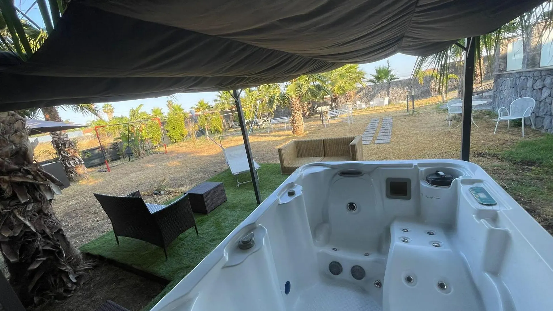 Villa Clelia - Jacuzzi Garden Catania 0*,  Italien